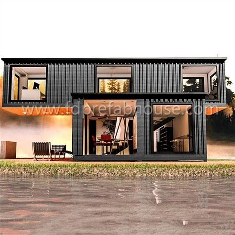 Konténerház Országházzal